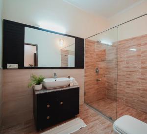 Silver Leaf Apartments