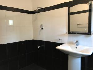 The Dalawella Porch House