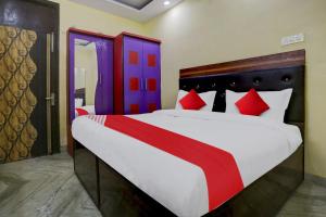 OYO Flagship Hotel Golden Key Inn