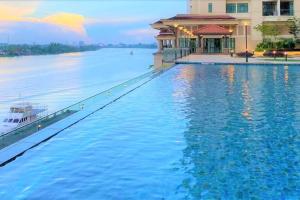 Business Getaways Suite 3 pa @ Riverine Kuching