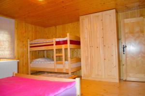 Brunarica Petric - Bela krajina - Komarna vas - Smučišče Gače - Semič