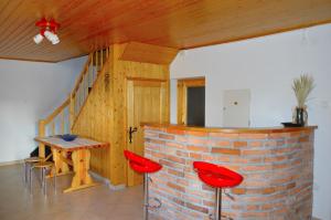 Brunarica Petric - Bela krajina - Komarna vas - Smučišče Gače - Semič