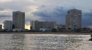 apartamento con vistas al mar a pocos metros de la playa