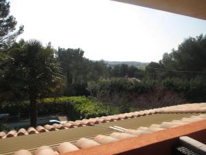 appartement T3 dans propriété de 5000m2 avec piscine