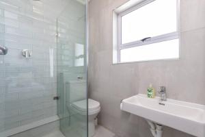 Three Anchor Bay 2BR Near Beach Cafes & Promenade