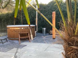 Luxe 4- persoons Veluwelodge met hottub in Ermelo!