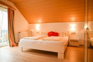 Family Suite with Balcony room in Grüner Baum