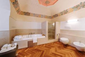Double Room with Spa Bath