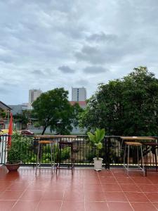 Phòng Có Giường Cỡ King Với Ban Công (King Room with Balcony)