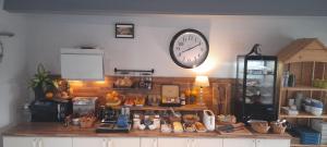 Hotels Logis Hotel de la Plage : photos des chambres