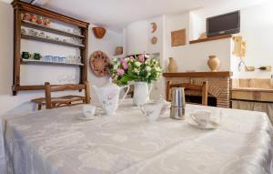 Lovely Apartment In Verni With Wifi