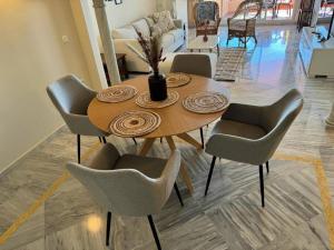 Magna Marbella 2 Bed apt with speacular sea views