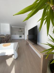 APARTAMENTO A ESTRENAR en FOZ COFRADIA DELUXE