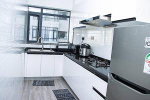 Kyllan Homes - 2brm- near Yaya Center (Staroot)