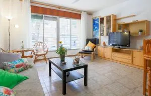 Nice Apartment In Los Alcazares - Roldán