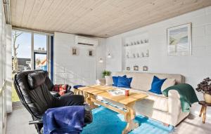 2 Bedroom Gorgeous Home In Hadsund