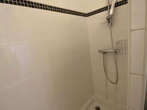 Studio lumineux avec balcon, wifi, clim, proximité parc - FR-1-553-227
