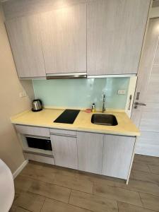 Seven Seas Jomtien 4 floor pool view