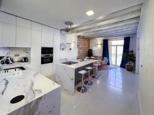 Apartament Colon Bcn 130 mts 3 Dormitorios Port Vell