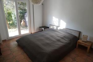 Golden Hill - Big rooms with Kitchen and Garden