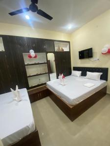 Photo of INDIA PALACE