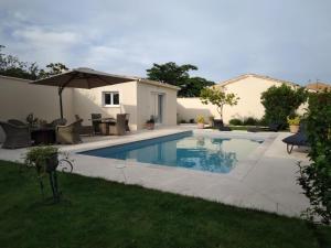 Studio NEUF avec piscine