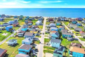 Spring Break Ready Arcade Foosball Sleeps 12 - Ubytování bez kategorie ve městě Bolivar Peninsula