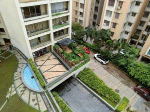 Siddha Xanadu Studio, Poolside Near Airport, CC2 Mall