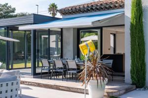 Villas Vacation villa swimming pool and petanque court ! : photos des chambres