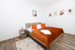Solid Gold Garni Hotel