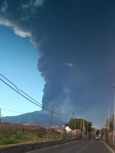 Stanza 30 euro per 2 ore Acireale