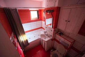 Rouge by G Centrul de Afaceri&Stadion