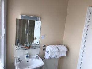 Twin Room room in The Apple House