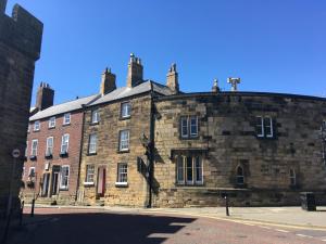 Lionsgate View - luxury apartment opposite Alnwick Castle