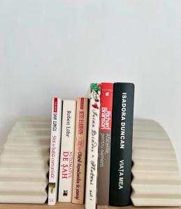 Urban Parkside Retreat Cozy 2-Bed Ap by Metro