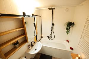 Peak view - 4 persons