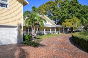 The Plantation House! Waterfront view! Free pool heat!