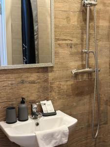 ROMANTIC Apartments-near Opera House 58