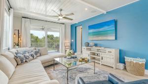 NEW! SaltWater Serenity less than 500ft to AMI, Canal Front!
