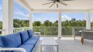 NEW! SaltWater Serenity less than 500ft to AMI, Canal Front!