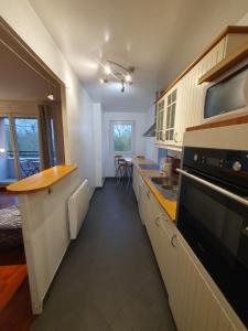 Appartements F3 avec balcon 5 min gare SQY et Parking gratuit : photos des chambres