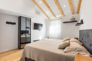 Apartments with WiFi Split - 22442