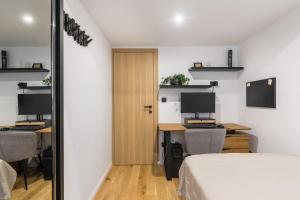 Apartments with WiFi Split - 22442