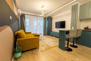 Blue Spot - Chic Pipera Getaway with Balcony