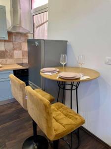 Apartments with parking space Zadar - 22539