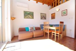 Apartments by the sea Baska, Krk - 22699