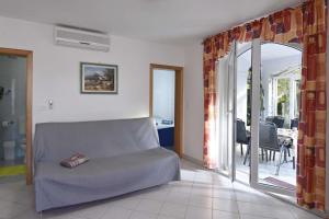 Apartments with parking space Zambratija, Umag - 22711