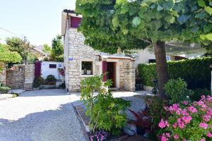 Holiday house with a parking space Zambratija, Umag - 22708