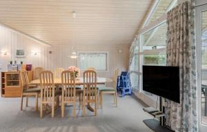 Holiday Home Ll Strandstræde Dannemare V