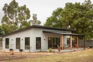 Bundaleer Views - Moke Pilly